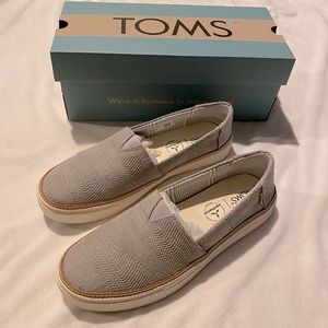 Tom’s Parker shoes, size 8, new with tags!